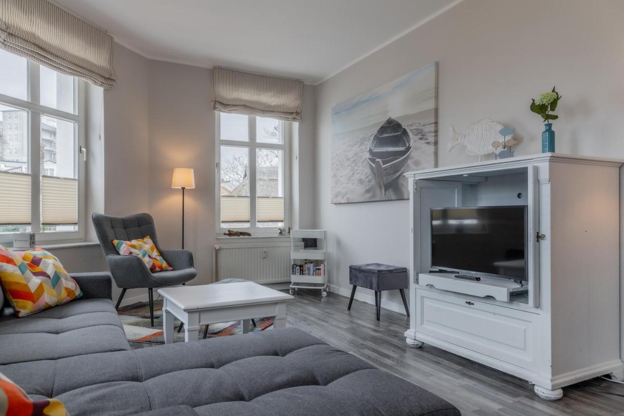 Strandnahe 2-Raum-Ferienwohnung Im Zentrum - Residenz Strandeck Fewo 02 Goehren  Exterior foto